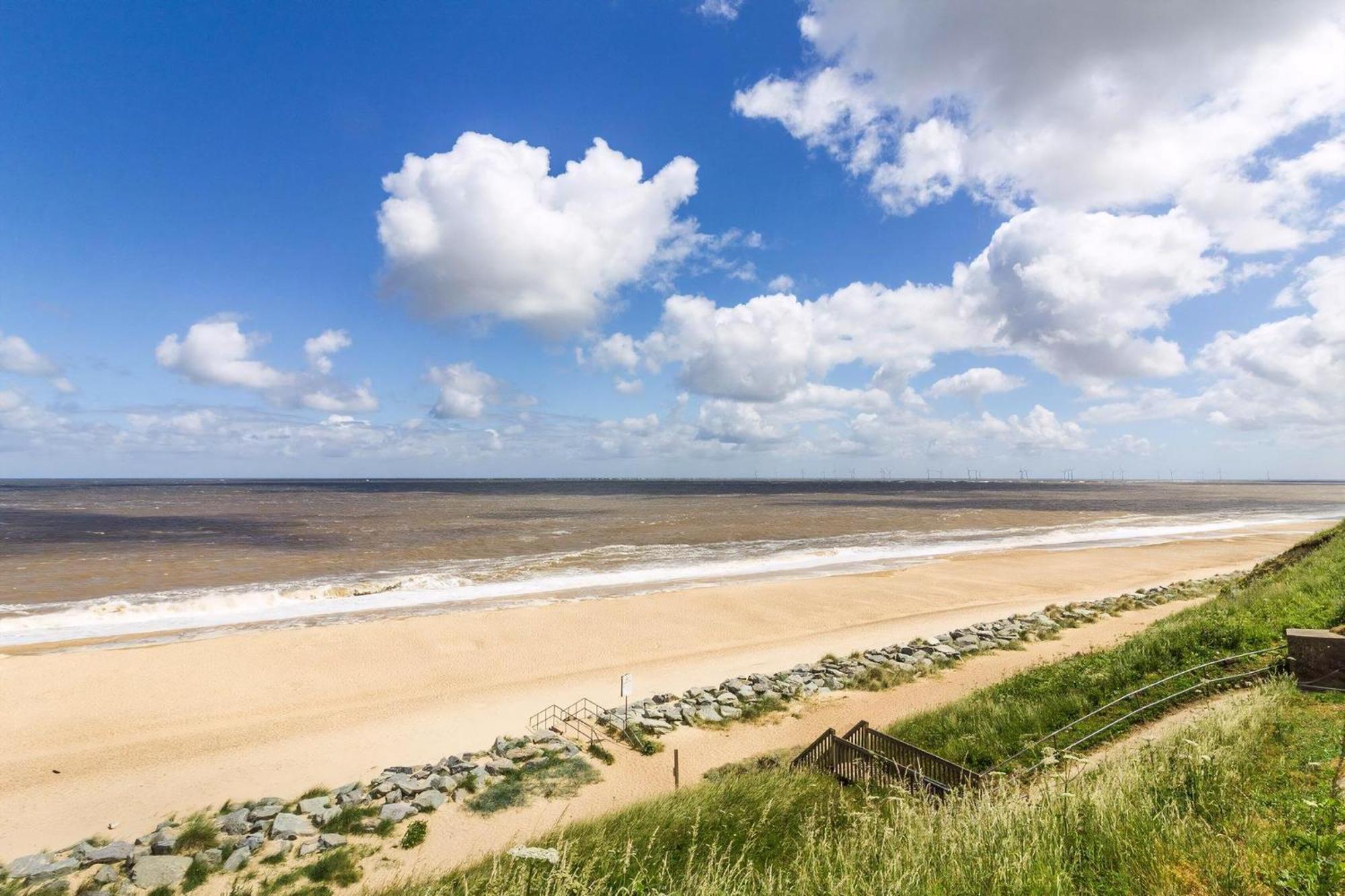 Lovely 8 Berth Caravan At California Cliffs Nearby Scratby Beach Ref 50060E Great Yarmouth Exterior photo