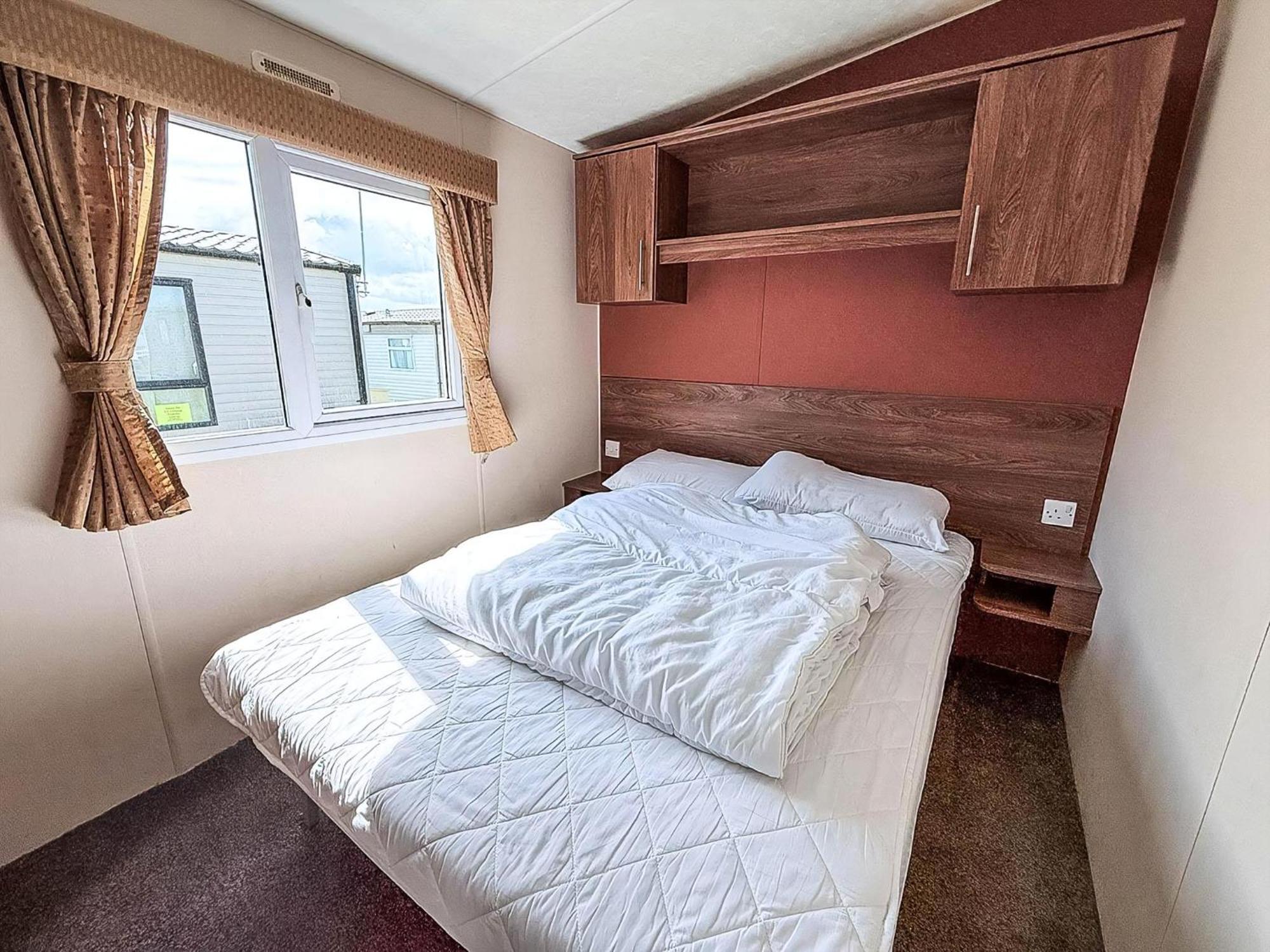Lovely 8 Berth Caravan At California Cliffs Nearby Scratby Beach Ref 50060E Great Yarmouth Exterior photo