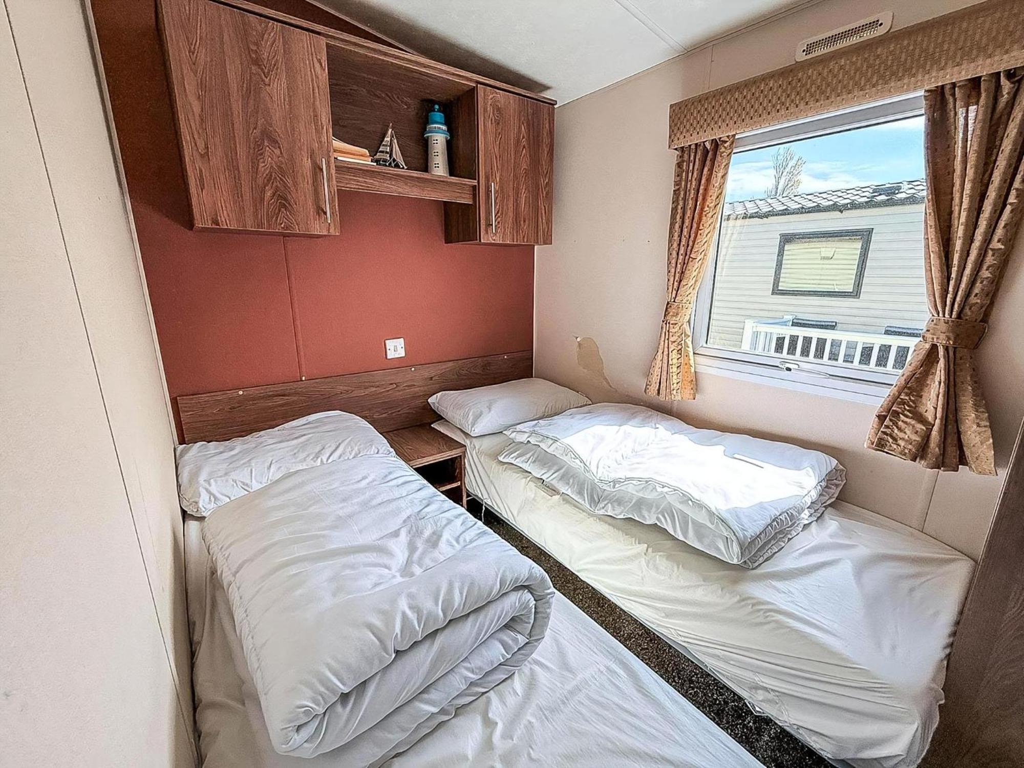 Lovely 8 Berth Caravan At California Cliffs Nearby Scratby Beach Ref 50060E Great Yarmouth Exterior photo